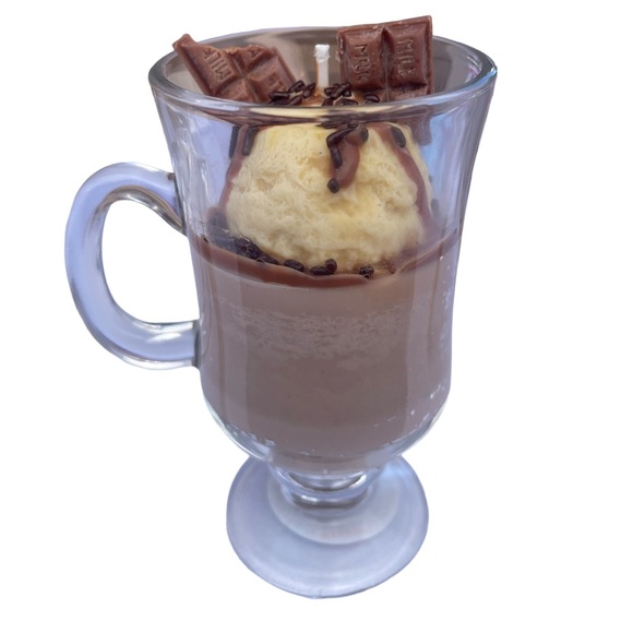 Chocolate milkshake candle - Picture 3 of 4